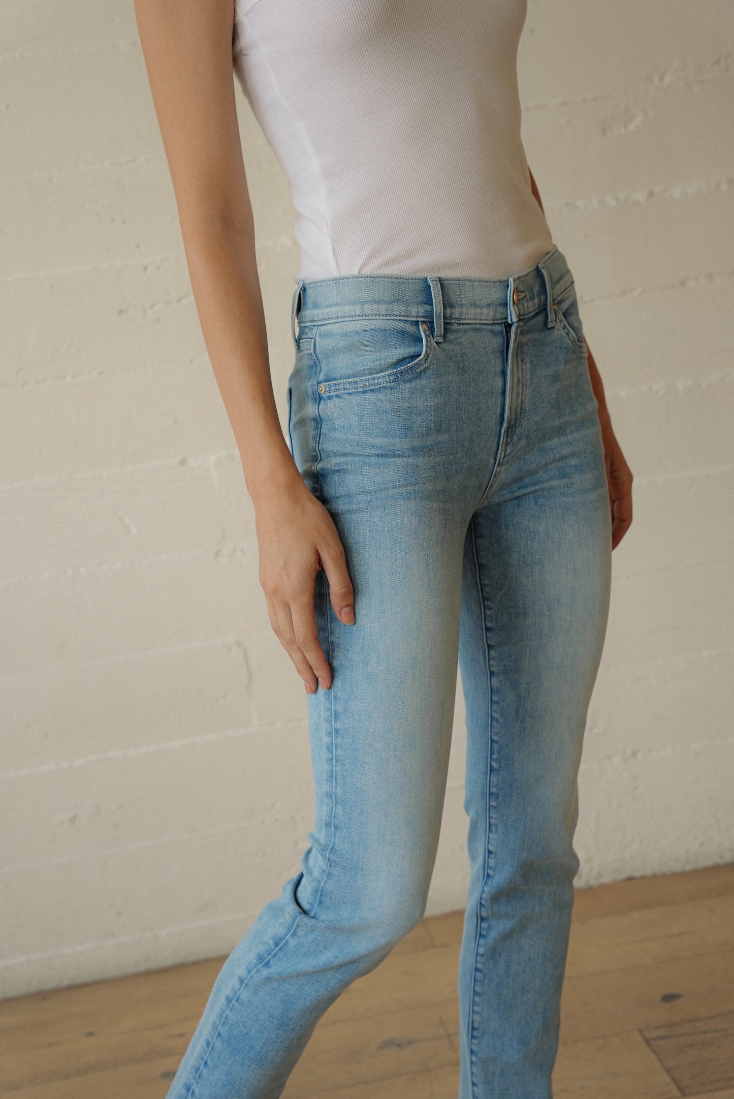 The Melrose Slim Straight Denim | Pebble