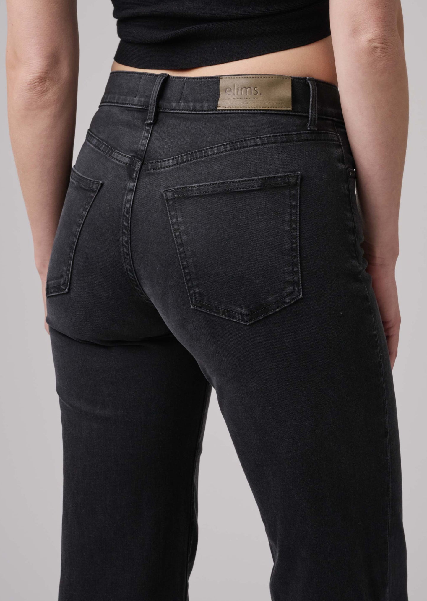 The Malibu Wide Denim Cropped | Black Diamond