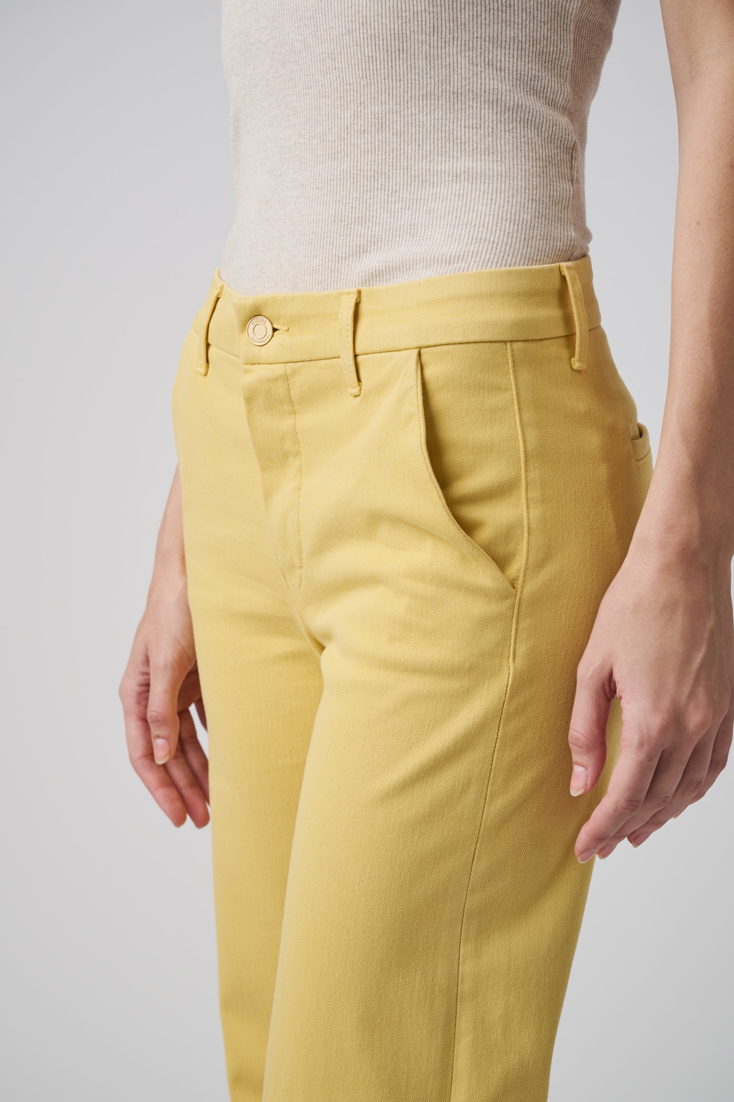 The Malibu Wide Chino Cropped | Marigold