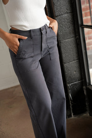 The Malibu Wide Baker  |  Charcoal